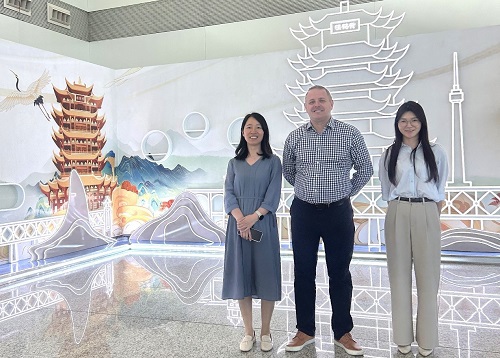 新聞資訊│Wasatch Photonics公司CEO David Creasey博士到訪武漢東隆科技有限公司