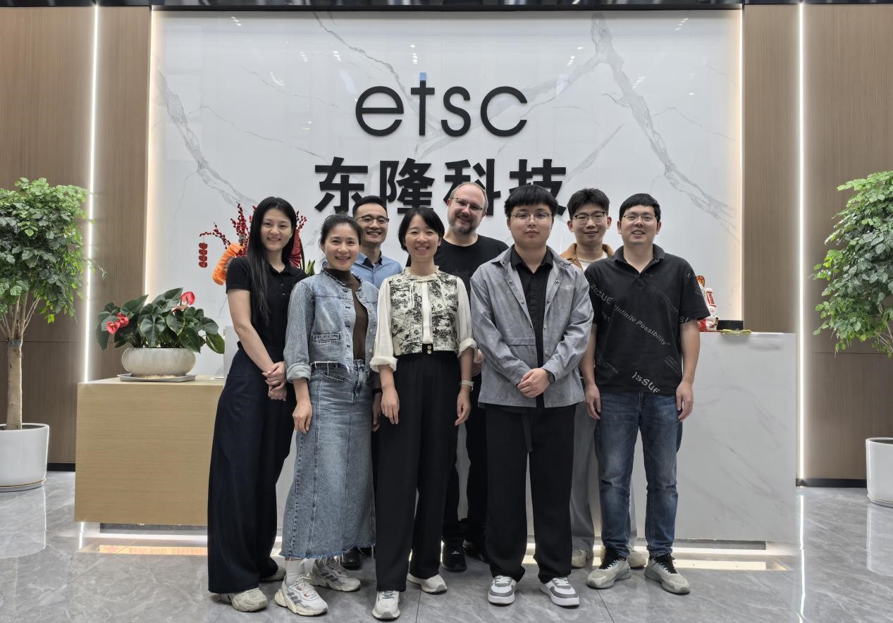 PicoQuant GmbH公司Dr. Christian Oelsner到訪武漢東隆科技有限公司