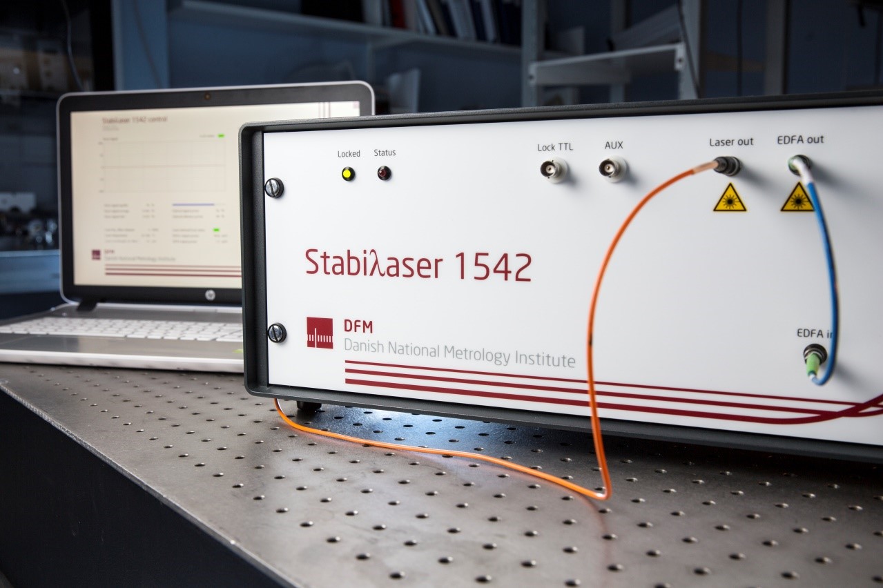 超穩頻窄線半導體激光器StabiLaser 1542nm 300Hz